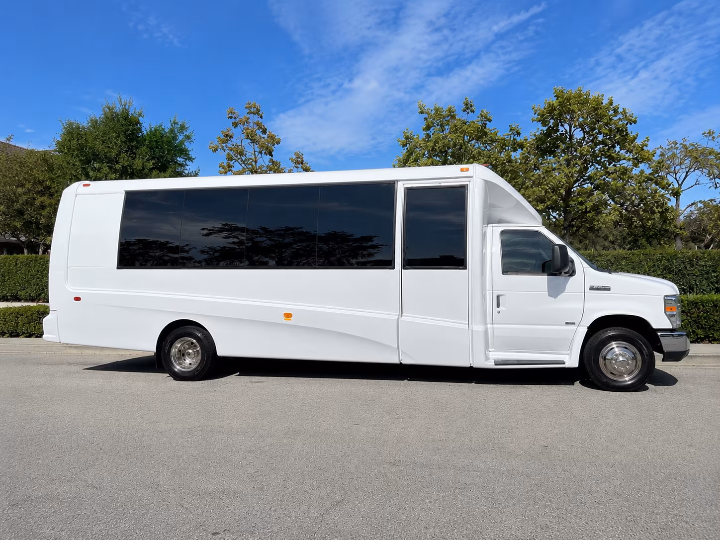 bus rentals for bands and performers traveling from antioch
