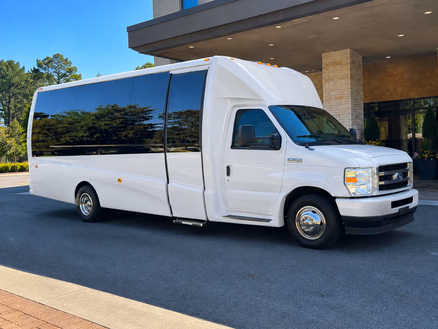 night out and club show buses around antioch and pittsburg